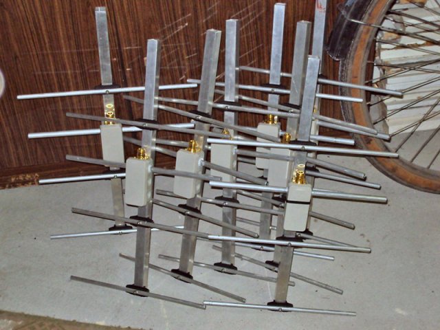 Zestaw zmontowanych anten - roboty mechaniczne Grzegorz SQ2LII